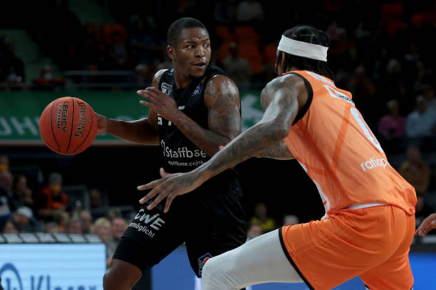 赛场上的稳 赛场上的稳